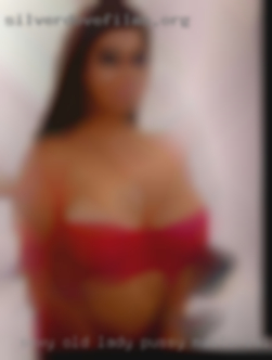 Sexy old lady pussy masterbaitin from Yuma.